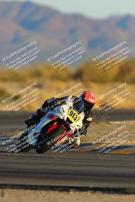 media/Jan-21-2023-CVMA (Sat) [[b9eef8ba1f]]/Race 12 Amateur Supersport Open/